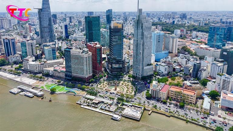 Kịch Bản 1 - Giá Tiếp Tục Tăng 10-15% Nếu Hạ Tầng Triển Khai Nhanh